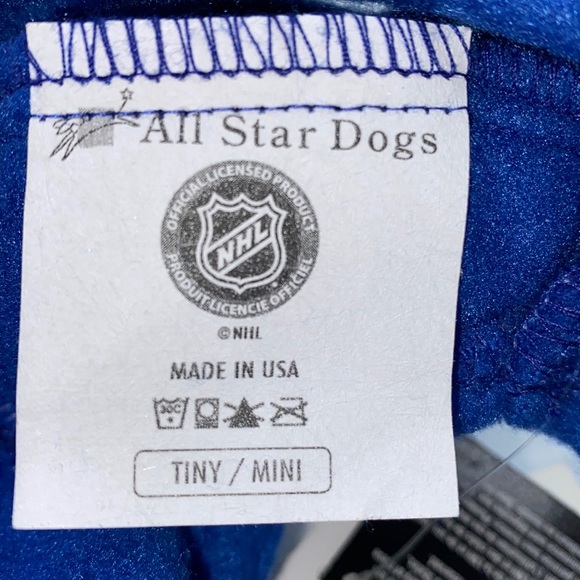 NHL Vancouver Canucks Hockey Team Dog Fleece Hoodie Sweater Size Tiny 2-5 lbs - Picture 11 of 13